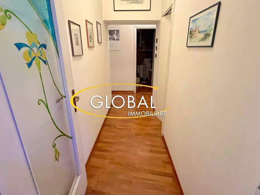 Immagine 8 di Appartamento in vendita  a Ancona