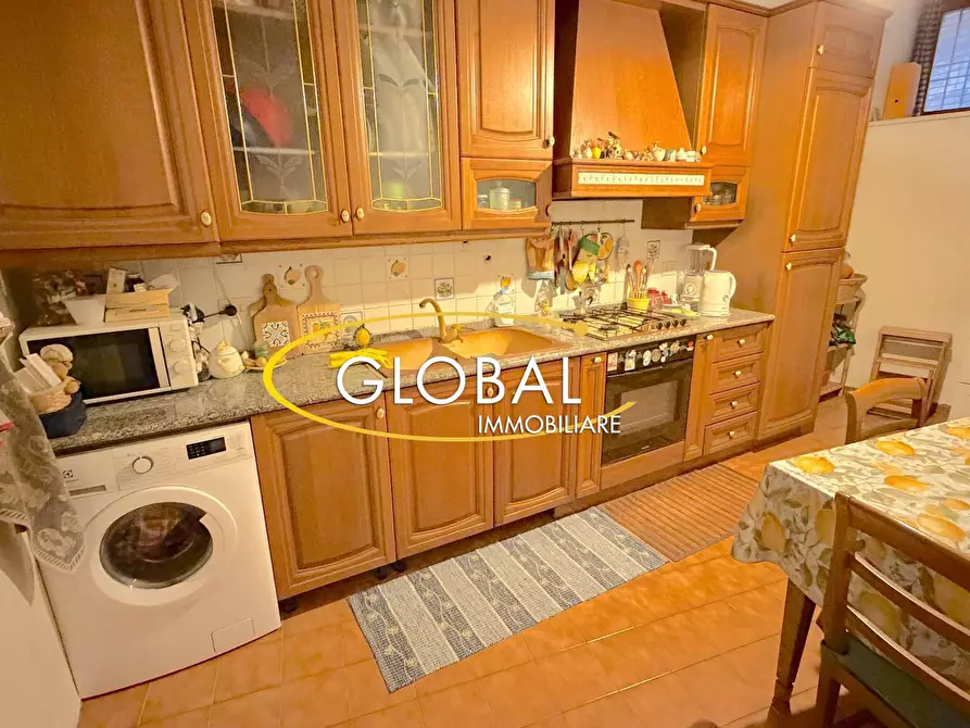 Immagine 10 di Appartamento in vendita  a Ancona