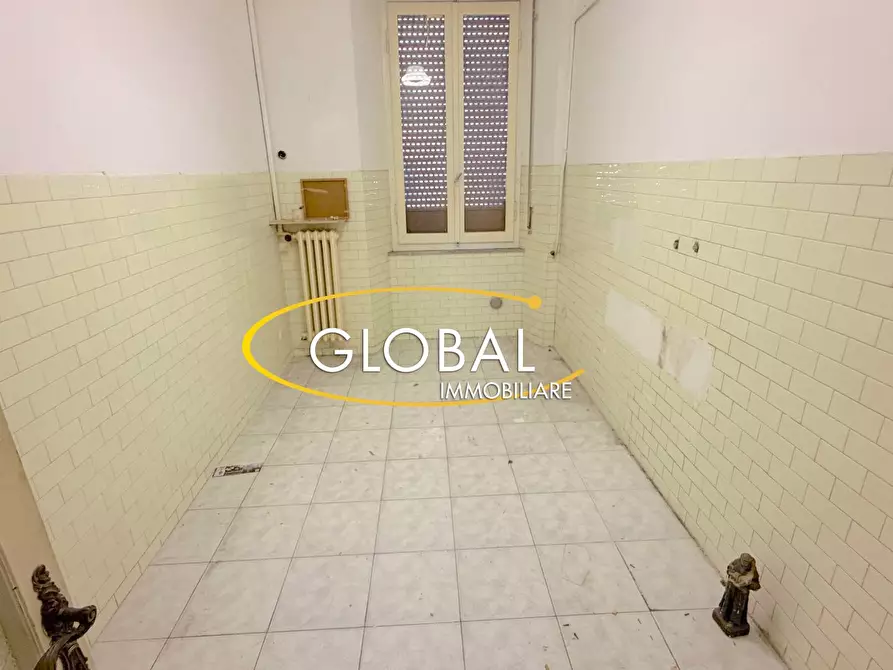 Immagine 4 di Appartamento in vendita  a Ancona