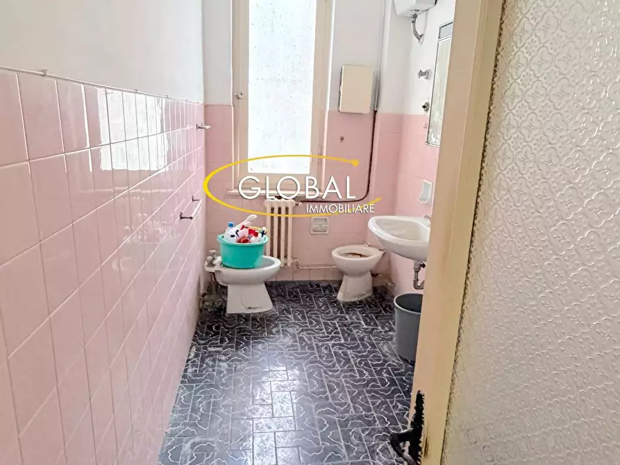 Immagine 8 di Appartamento in vendita  a Ancona