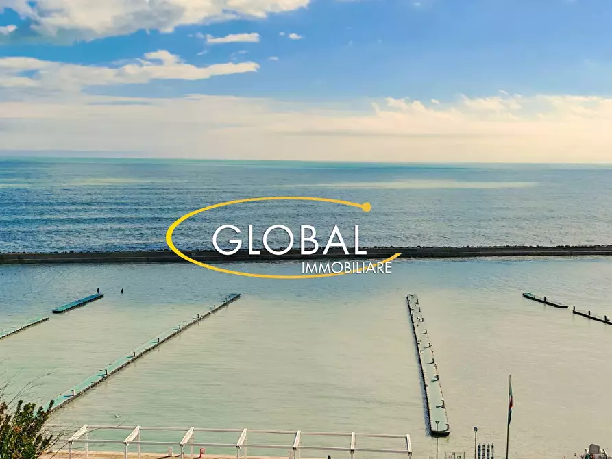 Immagine 4 di Attico in vendita  a Numana