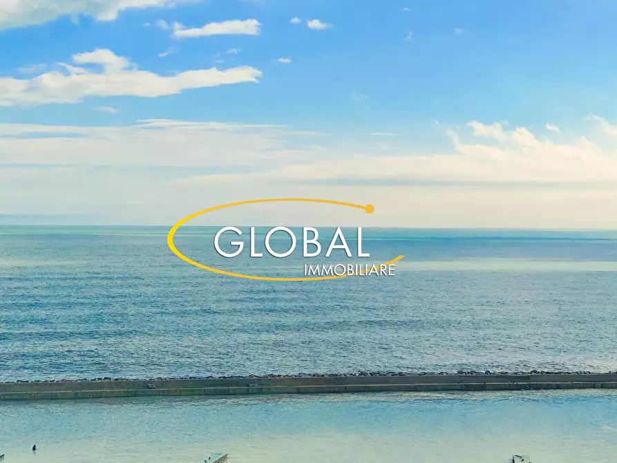 Immagine 1 di Attico in vendita  a Numana