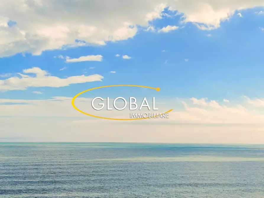 Immagine 2 di Attico in vendita  a Numana