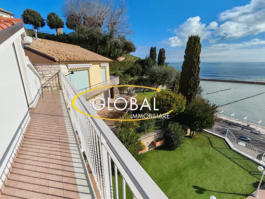 Immagine 18 di Attico in vendita  a Numana