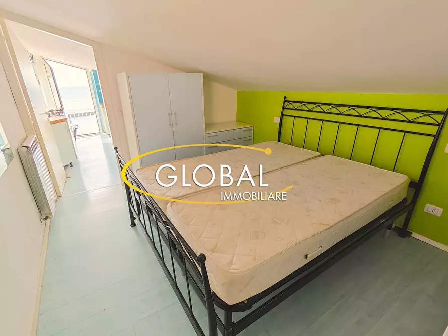 Immagine 45 di Attico in vendita  a Numana