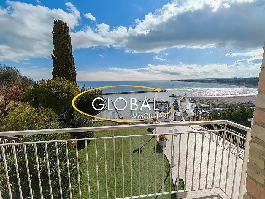 Immagine 14 di Attico in vendita  a Numana