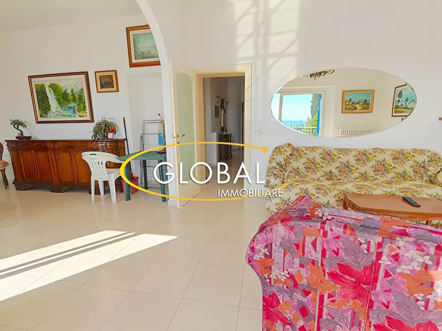 Immagine 31 di Attico in vendita  a Numana