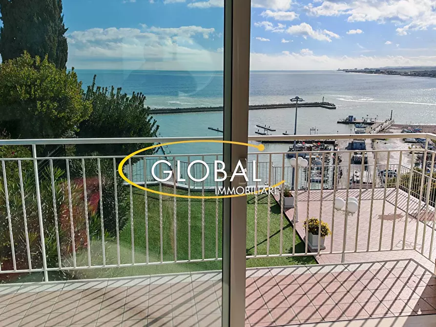 Immagine 15 di Attico in vendita  a Numana