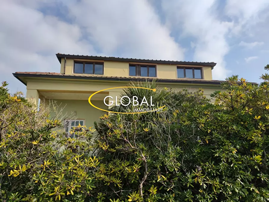 Immagine 12 di Villa in vendita  a Ancona