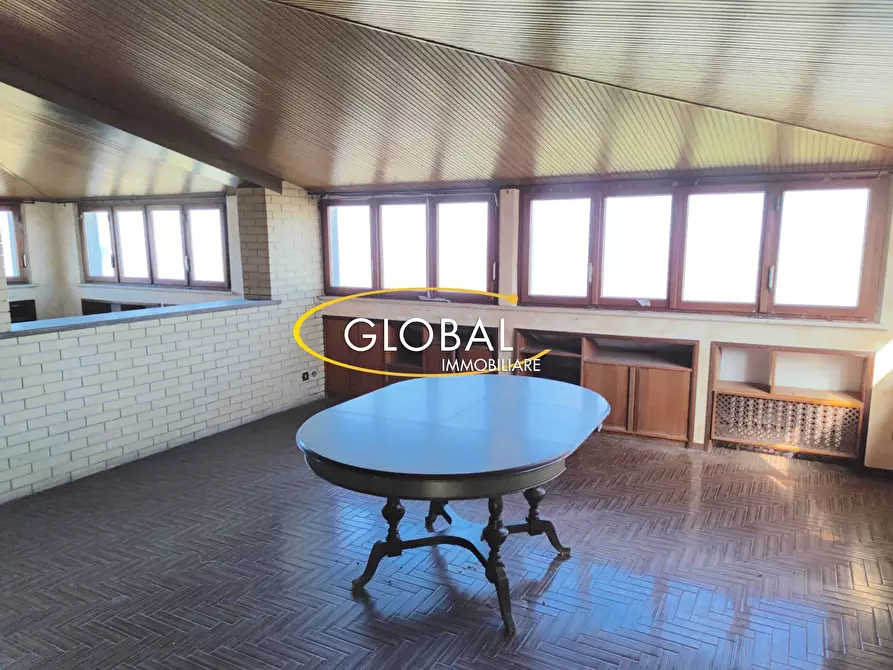 Immagine 28 di Villa in vendita  a Ancona