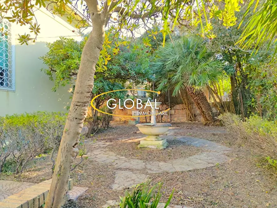 Immagine 26 di Villa in vendita  a Ancona