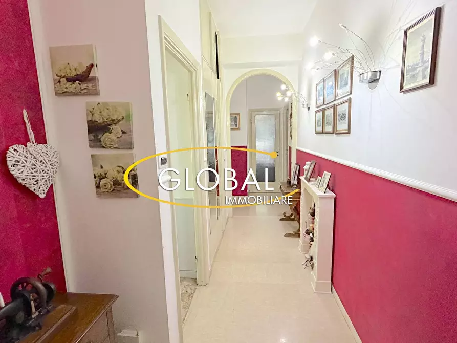 Immagine 3 di Appartamento in vendita  a Ancona