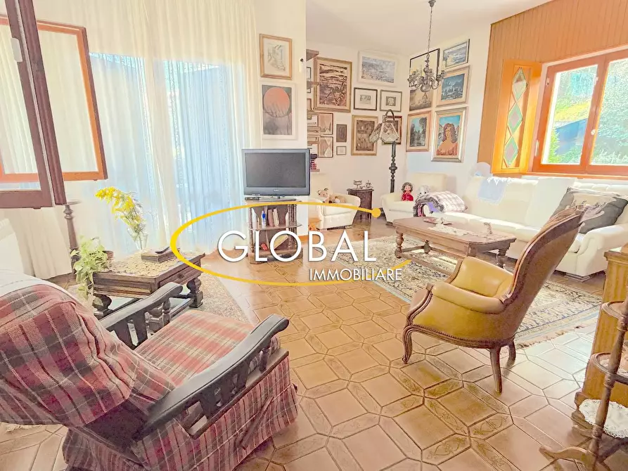 Immagine 28 di Villa in vendita  in Via Del Golfo a Ancona