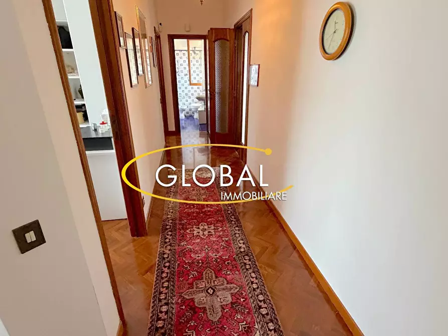 Immagine 37 di Villa in vendita  in Via Del Golfo a Ancona