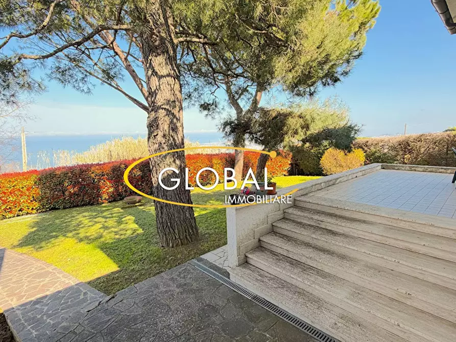 Immagine 14 di Villa in vendita  in Via Del Golfo a Ancona