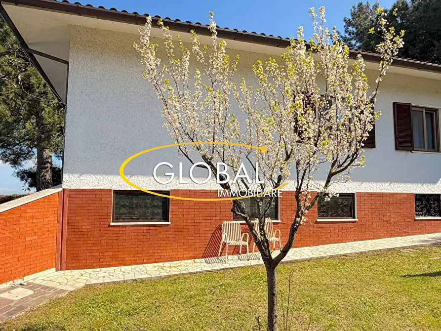 Immagine 17 di Villa in vendita  in Via Del Golfo a Ancona