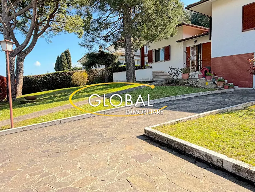 Immagine 8 di Villa in vendita  in Via Del Golfo a Ancona