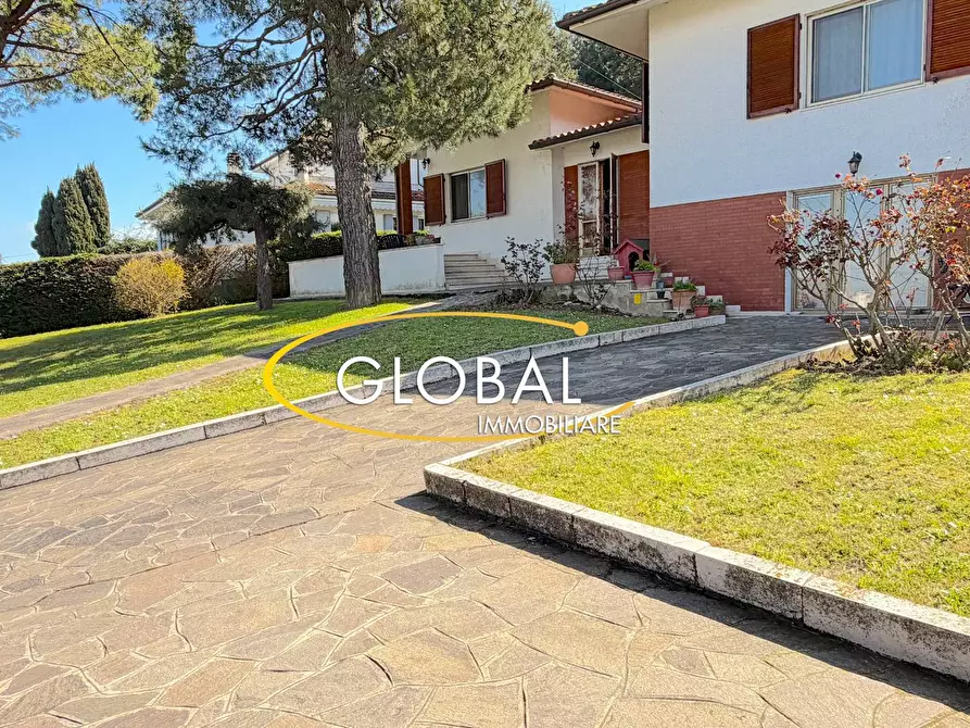 Immagine 9 di Villa in vendita  in Via Del Golfo a Ancona