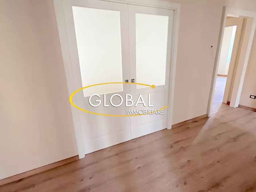 Immagine 2 di Appartamento in vendita  in Viale Della Vittoria a Ancona