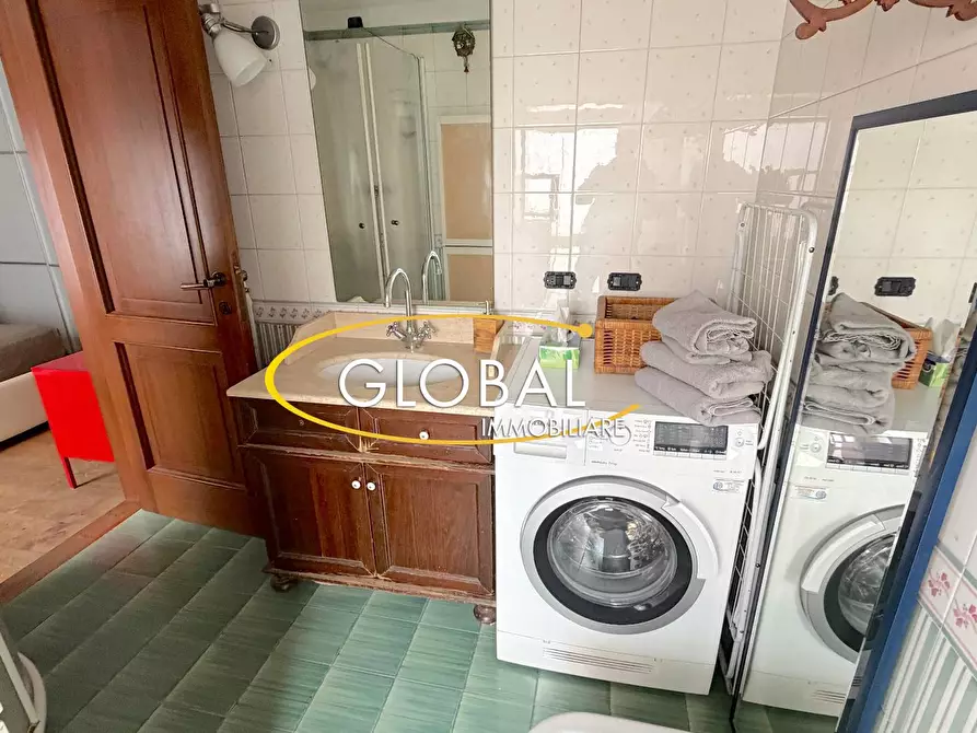 Immagine 13 di Appartamento in vendita  a Ancona