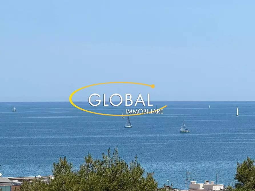 Immagine 1 di Appartamento in vendita  a Ancona