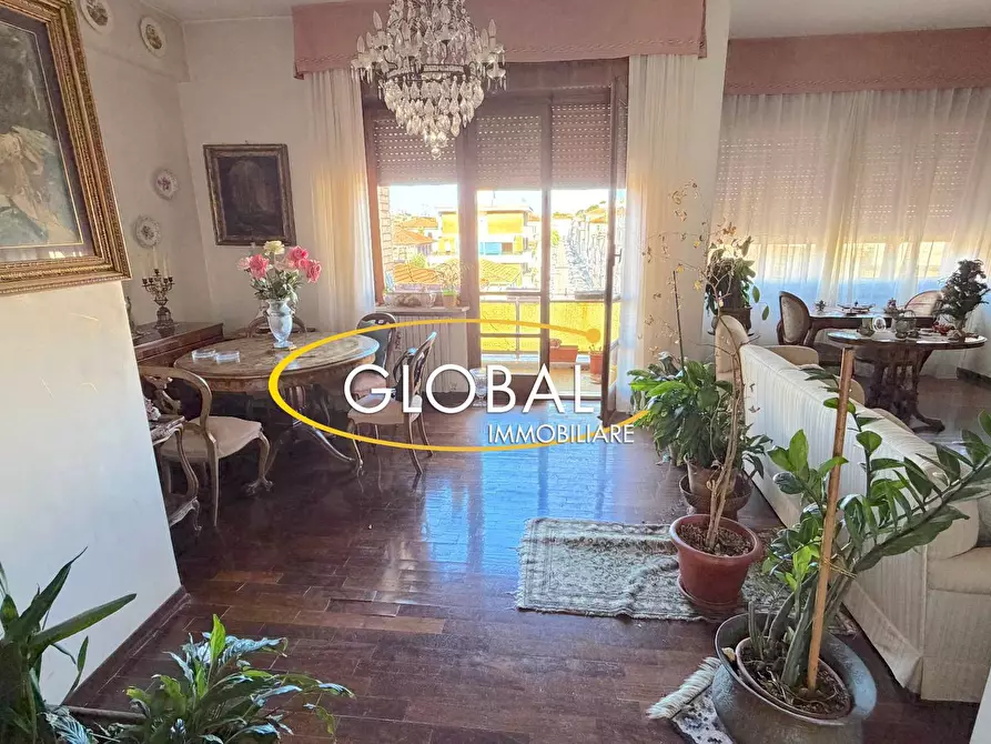 Immagine 5 di Appartamento in vendita  a Ancona
