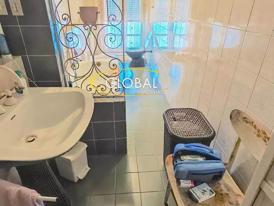 Immagine 25 di Appartamento in vendita  a Ancona