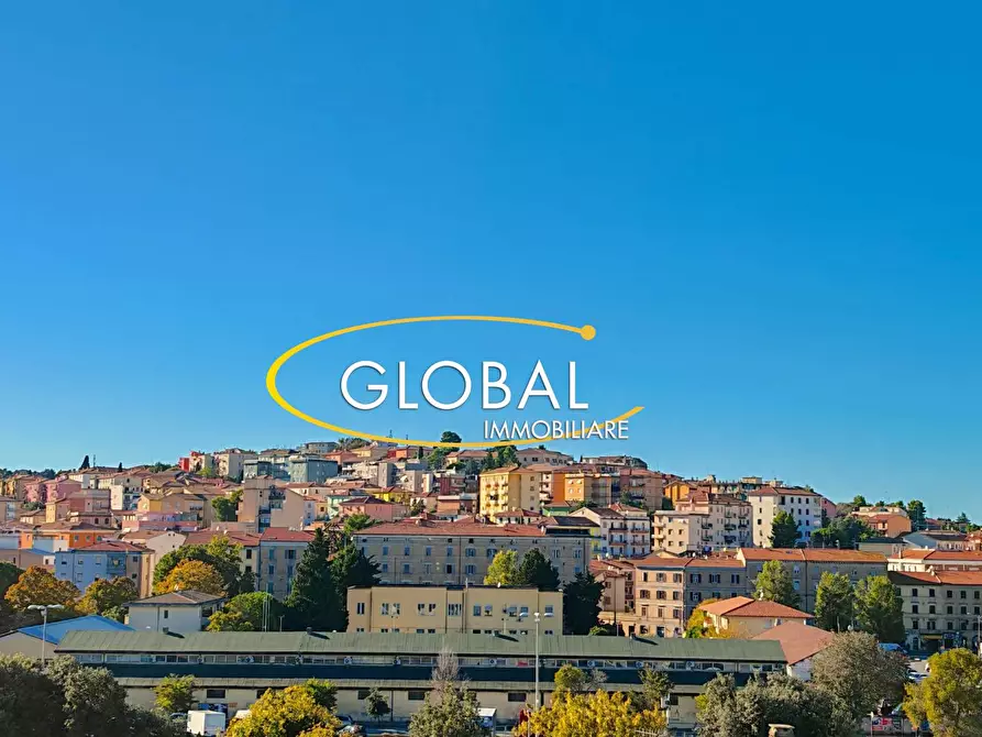 Immagine 5 di Appartamento in vendita  a Ancona