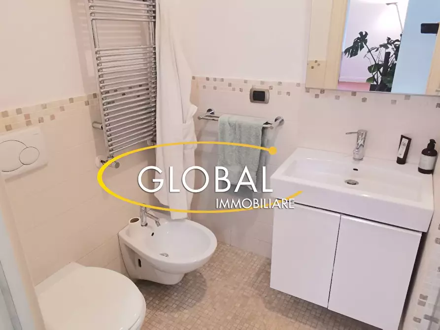 Immagine 19 di Appartamento in vendita  in Via Gino Tommasi a Ancona