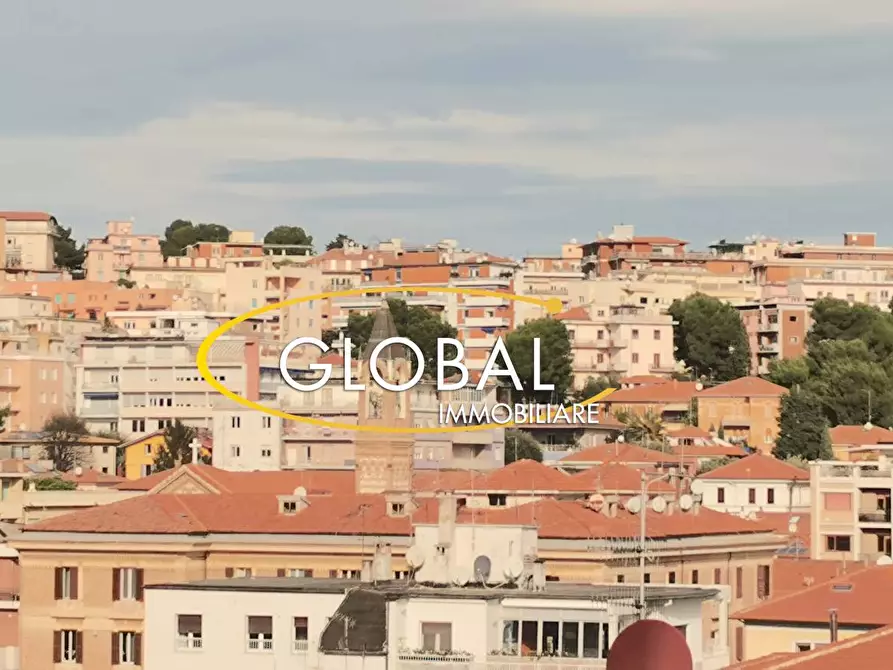 Immagine 21 di Appartamento in vendita  in Via Gino Tommasi a Ancona