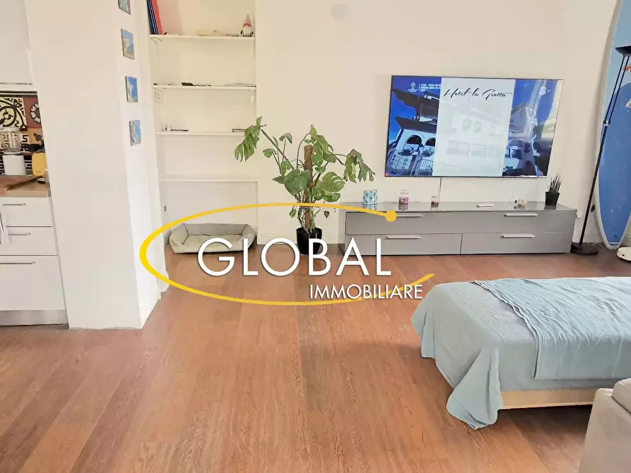 Immagine 8 di Appartamento in vendita  in Via Gino Tommasi a Ancona