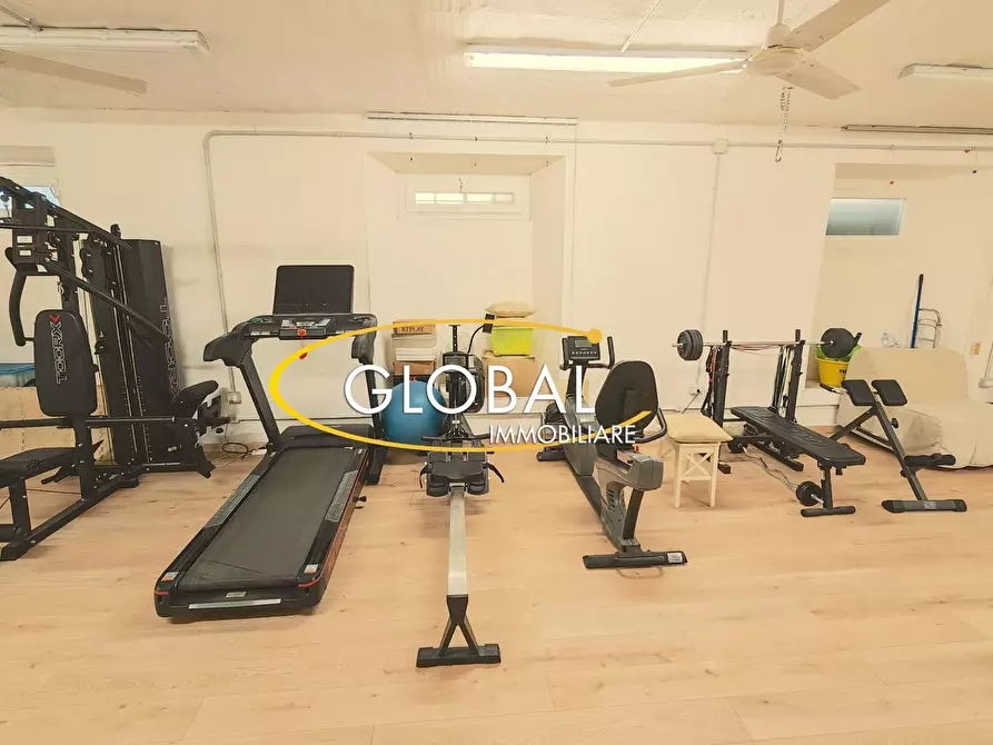 Immagine 3 di Magazzino in affitto  in Via Vito Volterra a Ancona