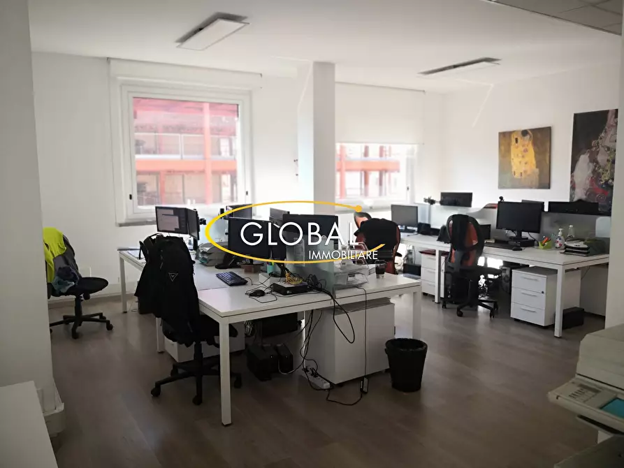 Immagine 7 di Ufficio in affitto  in Corso Stamira a Ancona