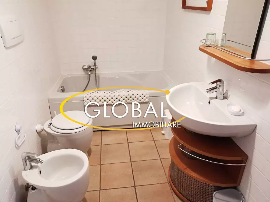 Immagine 13 di Appartamento in vendita  a Numana