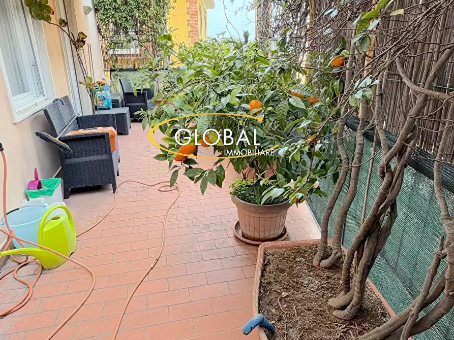 Immagine 13 di Appartamento in vendita  a Ancona