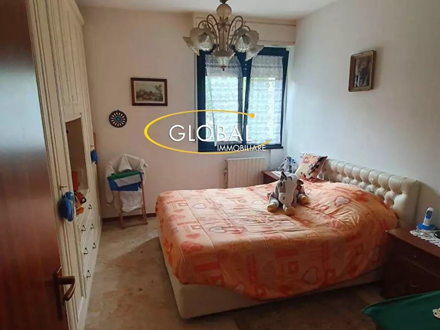 Immagine 15 di Appartamento in vendita  in Via Ruggeri a Ancona