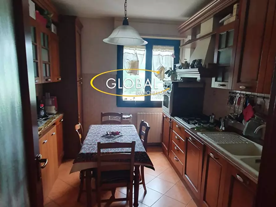 Immagine 10 di Appartamento in vendita  in Via Ruggeri a Ancona