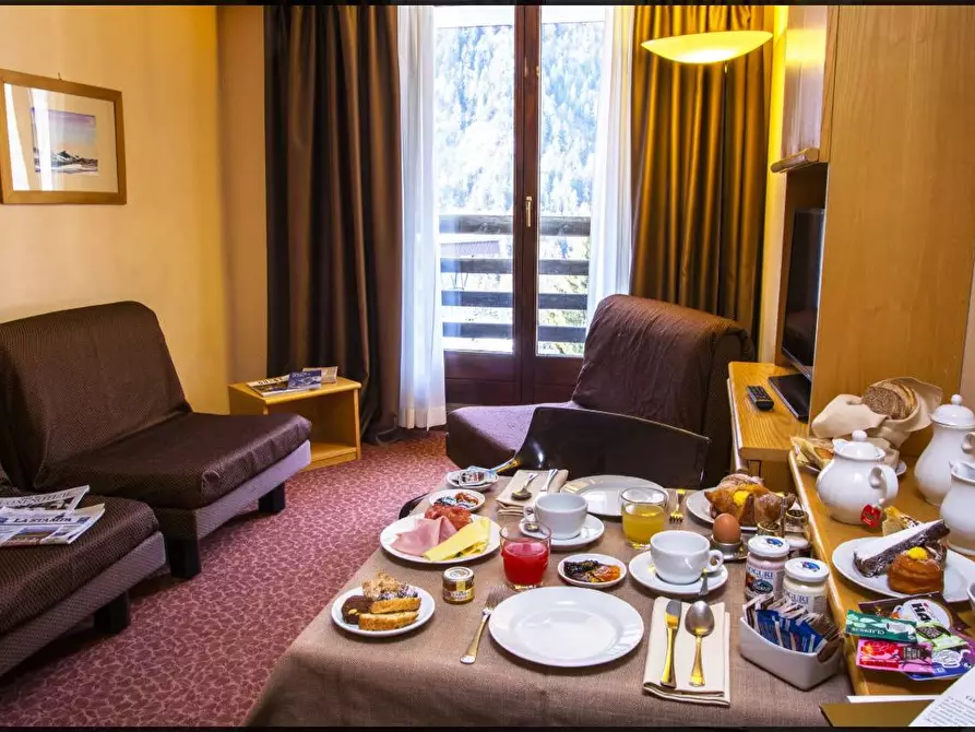 Immagine 13 di Appartamento in vendita  in Via Regionale 35 a Courmayeur