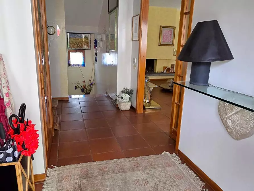 Immagine 11 di Villa in vendita  in Strada Carducci 3/b a Bari