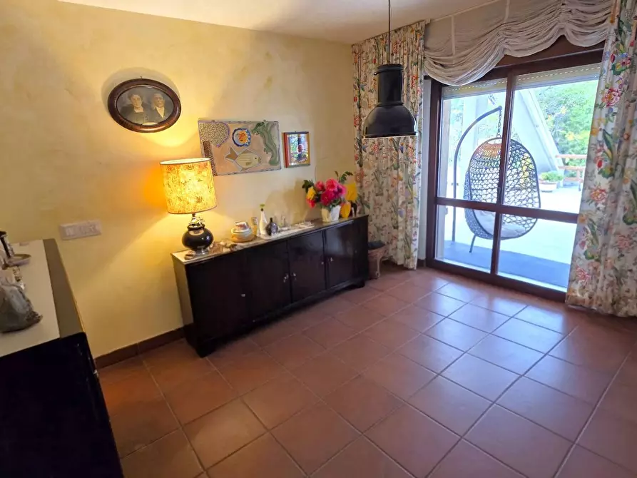 Immagine 15 di Villa in vendita  in Strada Carducci 3/b a Bari