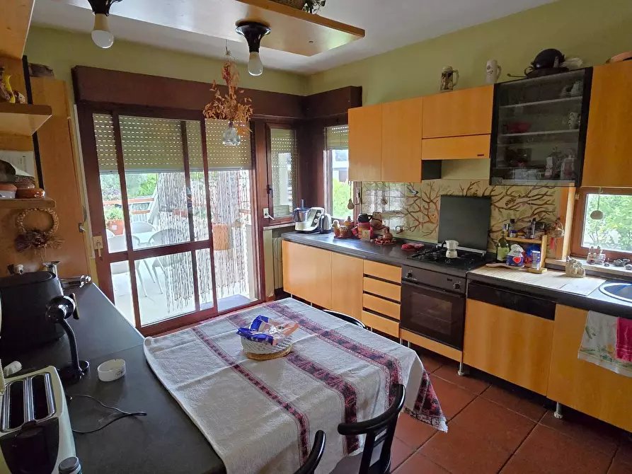 Immagine 16 di Villa in vendita  in Strada Carducci 3/b a Bari