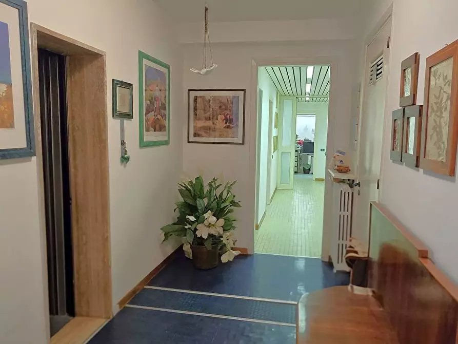 Immagine 31 di Villa in vendita  in Strada Carducci 3/b a Bari