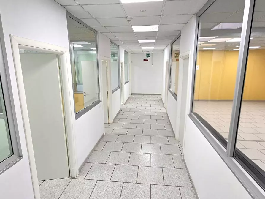 Immagine 6 di Capannone industriale in vendita  in Strada Statale 100 KM 17 a Adelfia