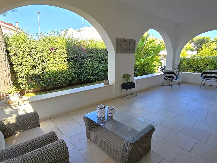 Immagine 8 di Villa in vendita  in VIA TOMMASO SICILIANI 6 a Bari