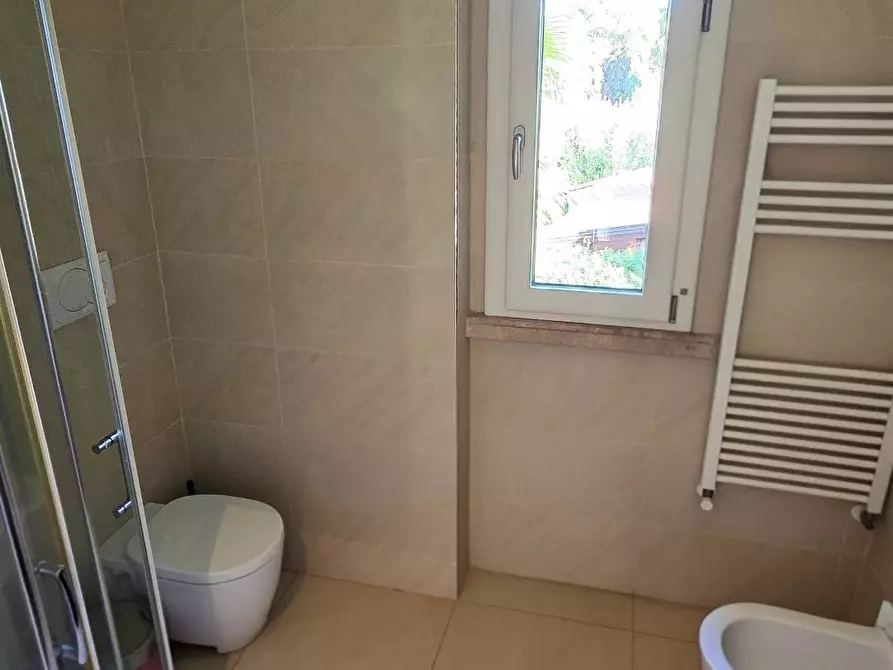 Immagine 22 di Villa in vendita  in VIA TOMMASO SICILIANI 6 a Bari