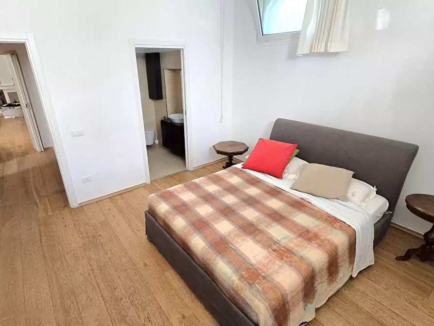 Immagine 26 di Villa in vendita  in VIA TOMMASO SICILIANI 6 a Bari