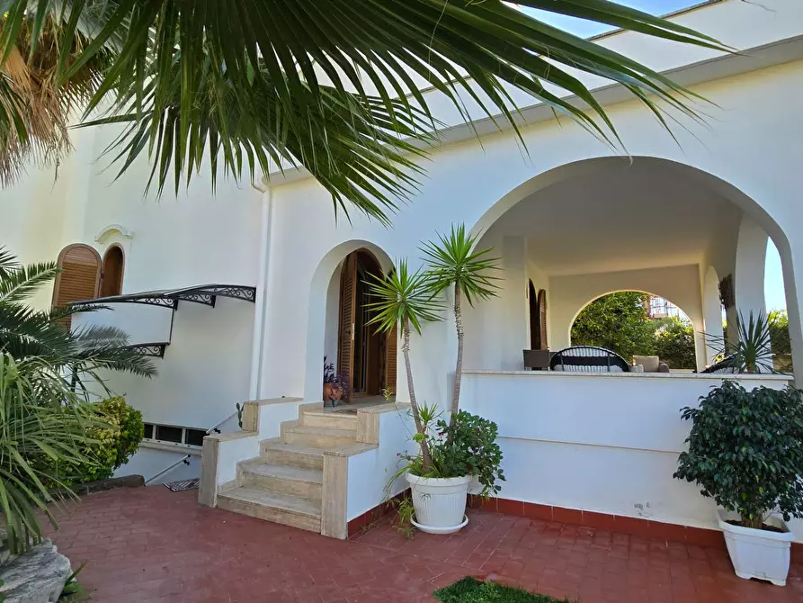 Immagine 30 di Villa in vendita  in VIA TOMMASO SICILIANI 6 a Bari
