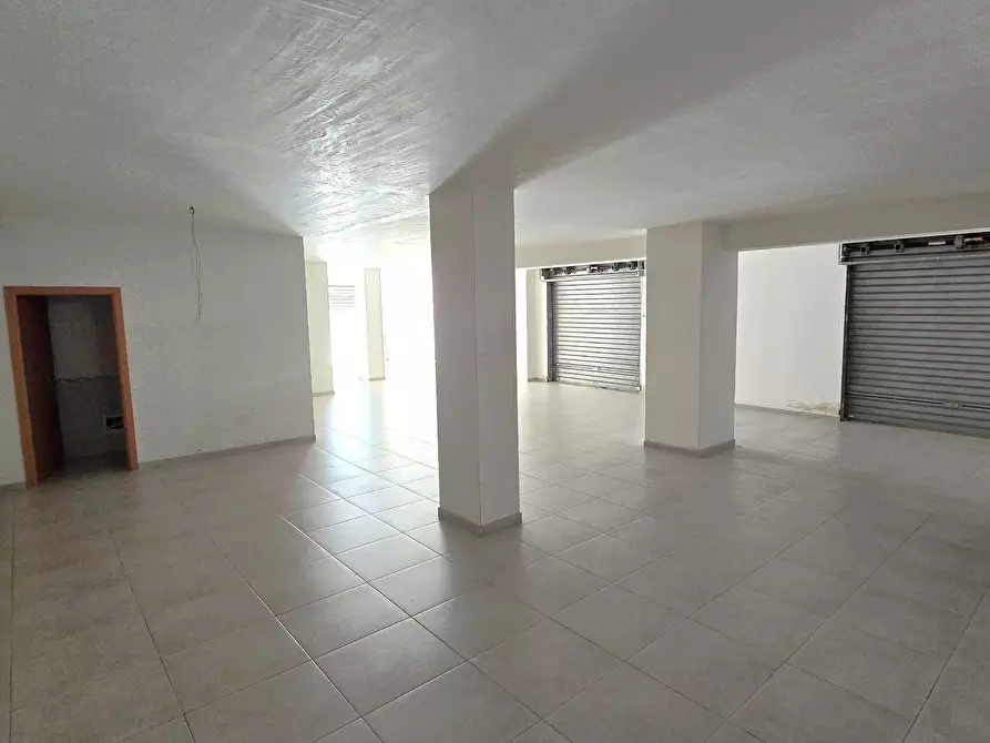 Immagine 5 di Locale commerciale in affitto  in VIA LORENZO VITALE 13 a Bari