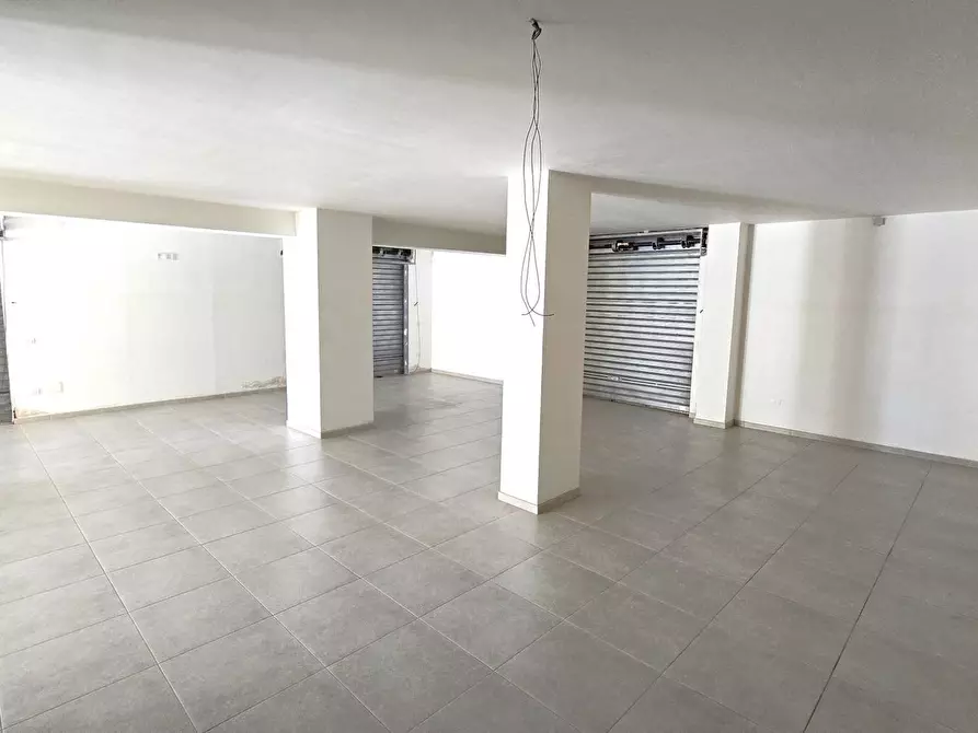 Immagine 7 di Locale commerciale in affitto  in VIA LORENZO VITALE 13 a Bari