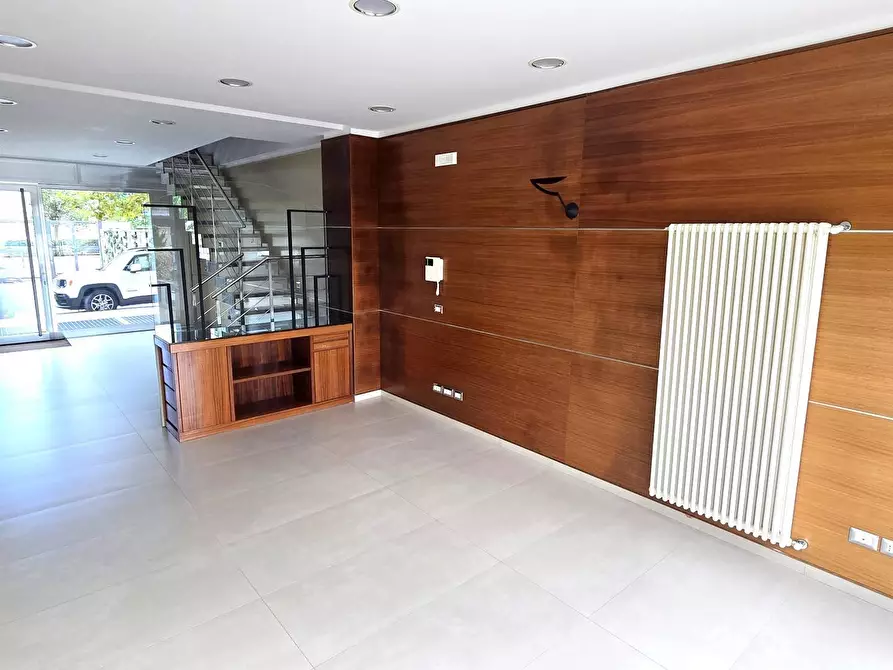 Immagine 4 di Ufficio in affitto  in via demetrio marin 43 a Bari